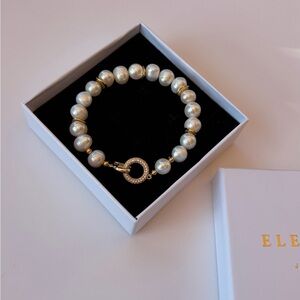 288 Elegant Pearl Bracelet